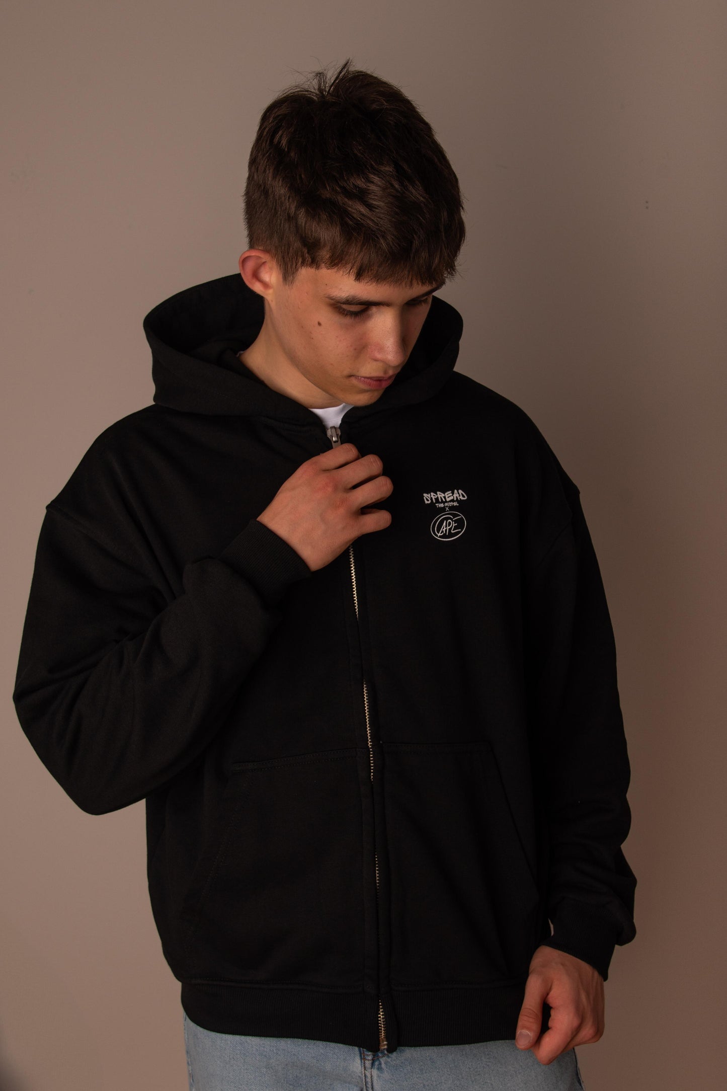 FEAR NOT OVERSIZED ZIPPER HOODIE WITH STARS