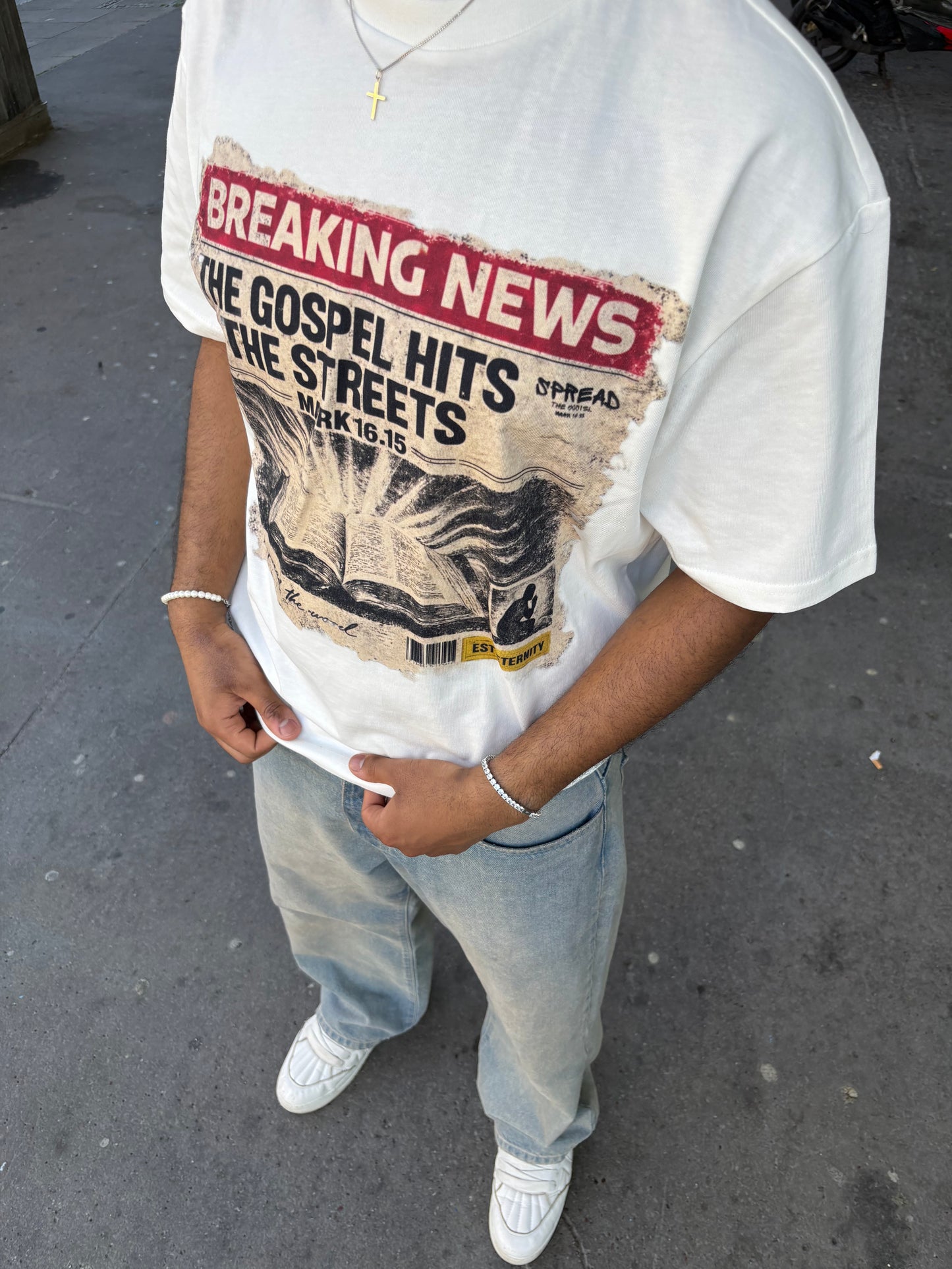 BREAKING NEWS OVERSIZED SHIRT