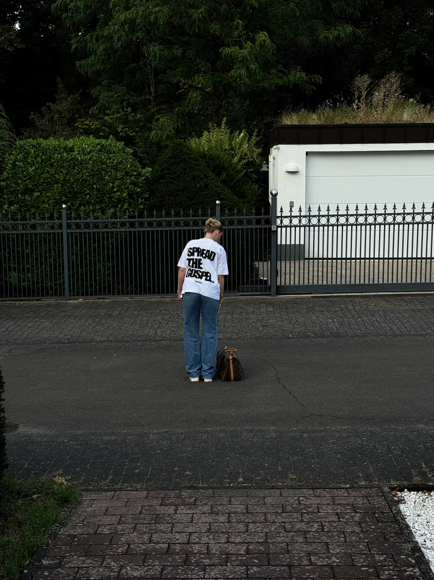 SPREAD THE GOSPEL OVERSIZED SHIRT (SCHWARZ)